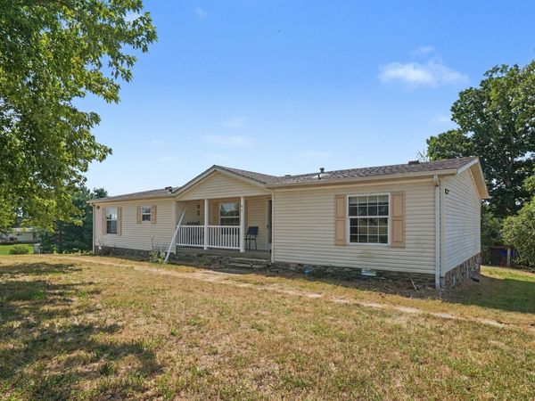 97 Claude Fox Rd , Lafayette, TN 37083