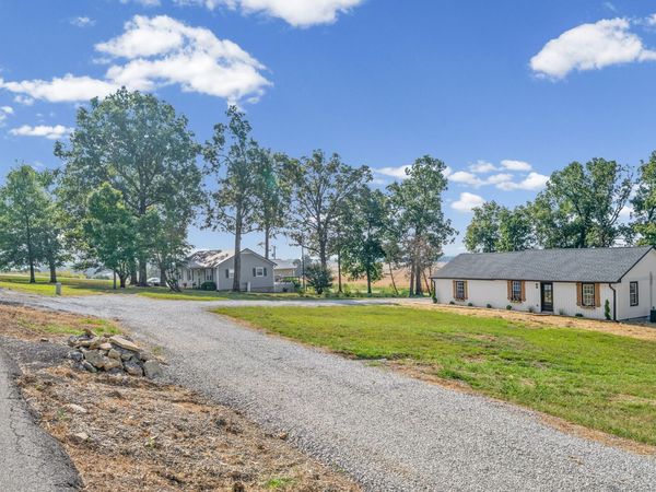 8285 Pilot Rock Rd , Hopkinsville, KY 42240