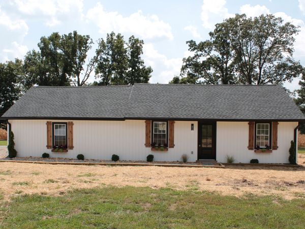 8285 Pilot Rock Rd , Hopkinsville, KY 42240