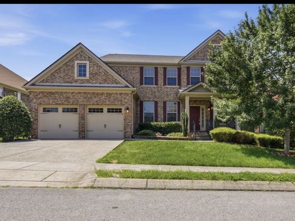 410 Valley Spring Dr , Mount Juliet, TN 37122