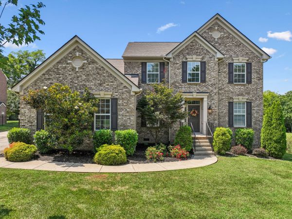 1053 Avery Trace Cir , Hendersonville, TN 37075