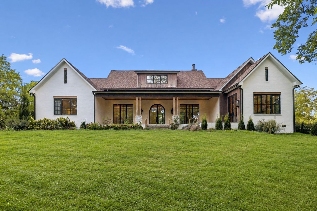 4333 Eatons Creek Rd, Nashville, TN 37218 Main Photo