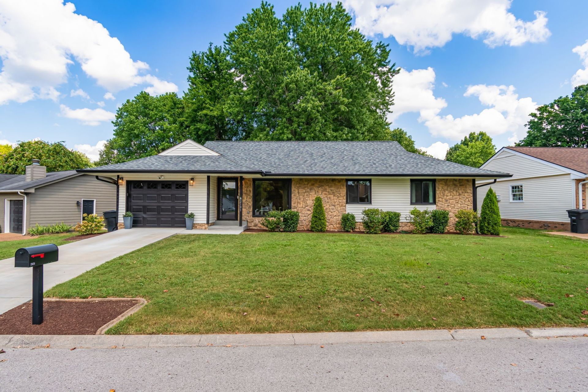 2101 Quail Ct, Franklin, TN 37064 Main Photo