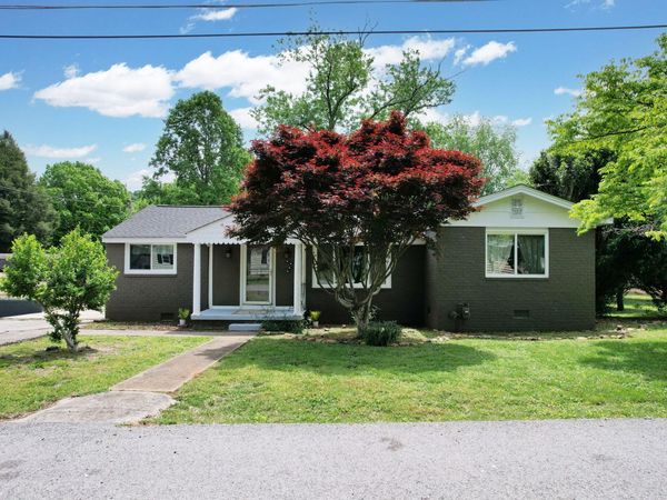 811 Tennal Street , Athens, TN 37303