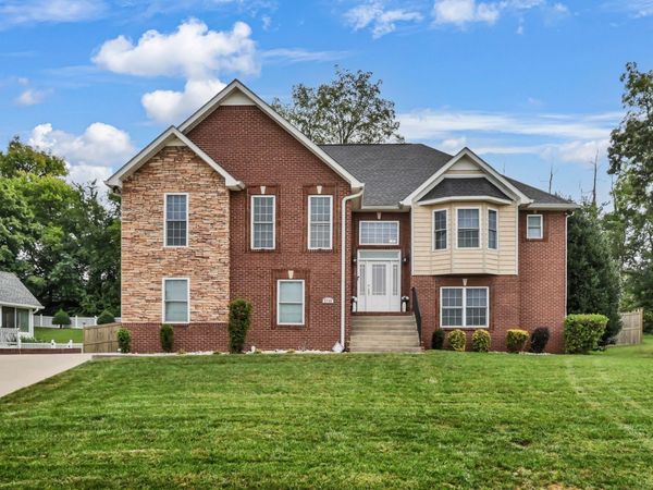 2235 Jasmine Dr , Clarksville, TN 37043