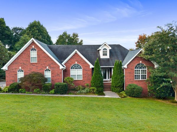 9120 Greystone Valley Dr , Ooltewah, TN 37363