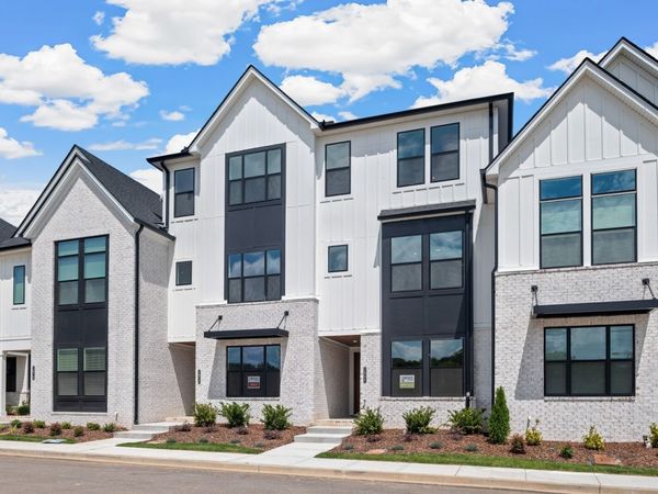 2101 Conductor Ln , Thompsons Station, TN 37179