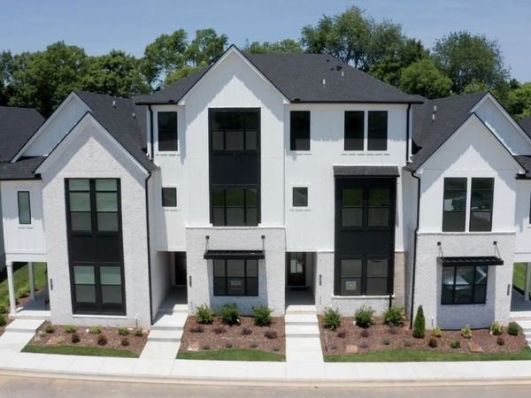 2088 Conductor Ln, Thompsons Station, TN 37179