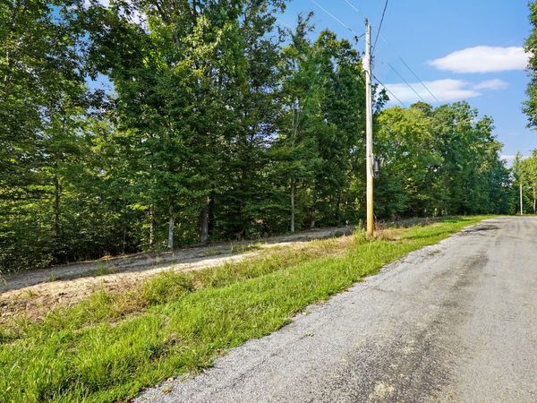 6 Selph Rd , Stewart, TN 37175