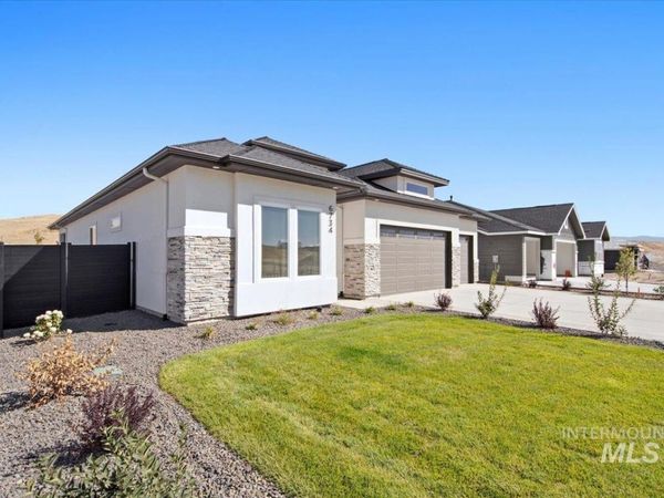 6734 W Sollas Dr, Eagle, ID 83616