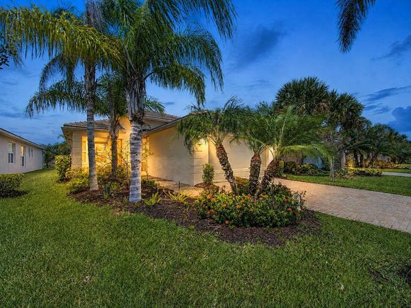 11826 SW Brighton Falls Drive, Port St. Lucie, FL 34987
