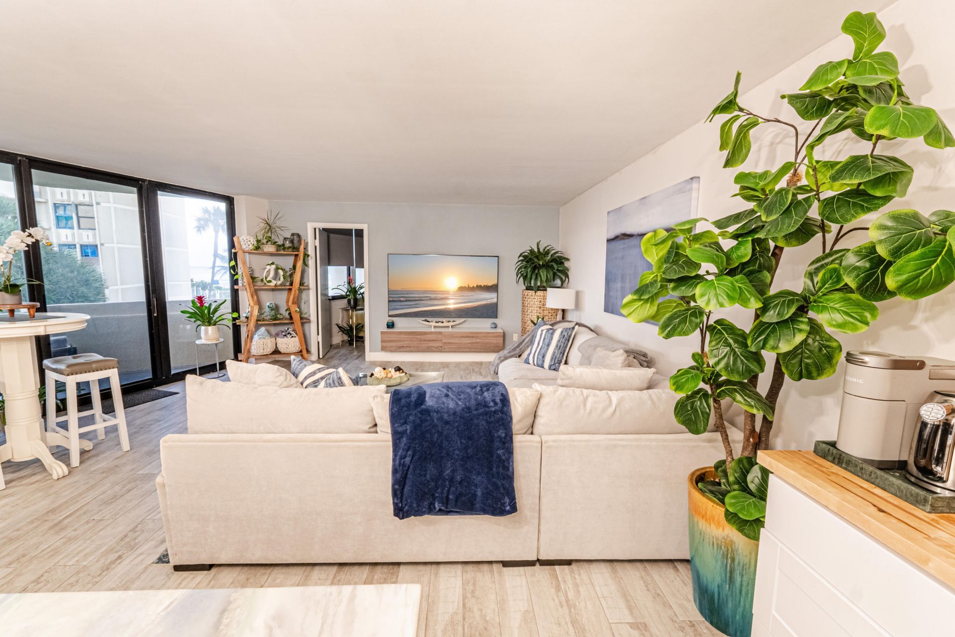 2800 N Ocean Drive, Unit B-2D, Singer Island, FL 33404 Photo