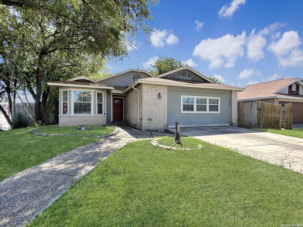 6042 RIDGE FIELD ST, San Antonio, TX 78250