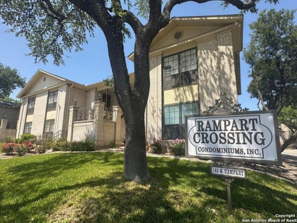 165 W RAMPART DR, Unit 704, San Antonio, TX 78216