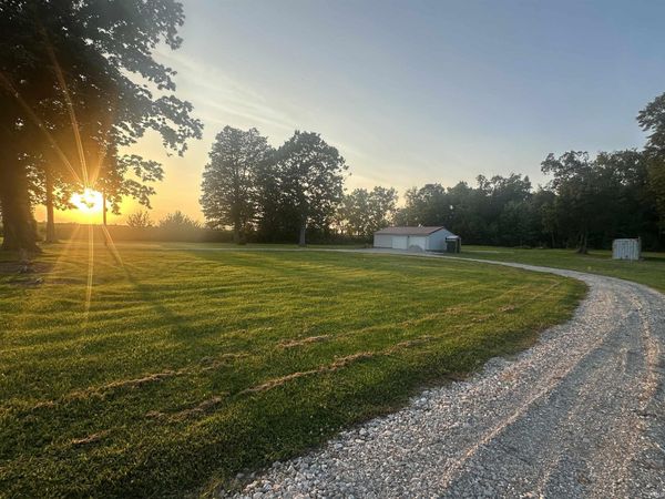 10275 E 1075 Road, Galveston, IN 46932