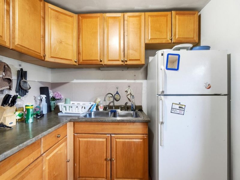 2110 Wadsworth Drive, Columbus, OH 43232 Photo 11