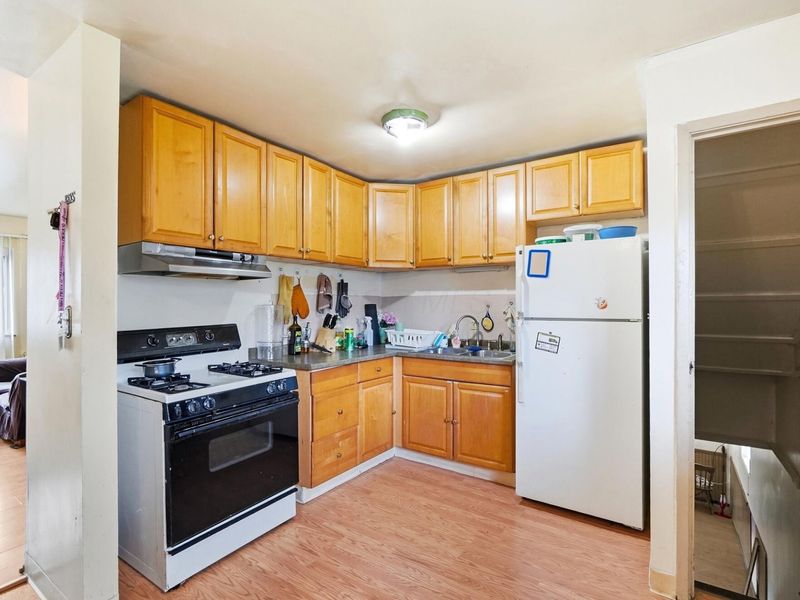 2110 Wadsworth Drive, Columbus, OH 43232 Photo 8