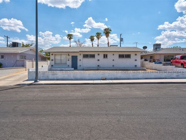 4313 El Conlon Avenue , Las Vegas, NV 89102