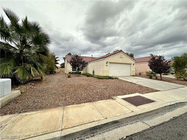 725 Hitchen Post Drive , Henderson, NV 89011
