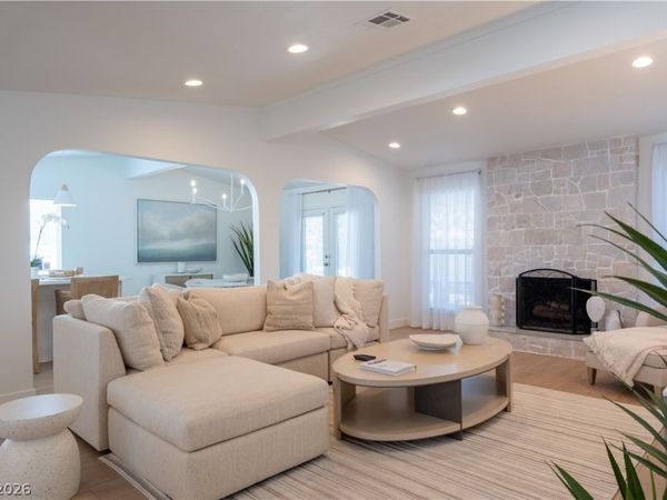 8817 Pesaro Drive, Las Vegas, NV 89117