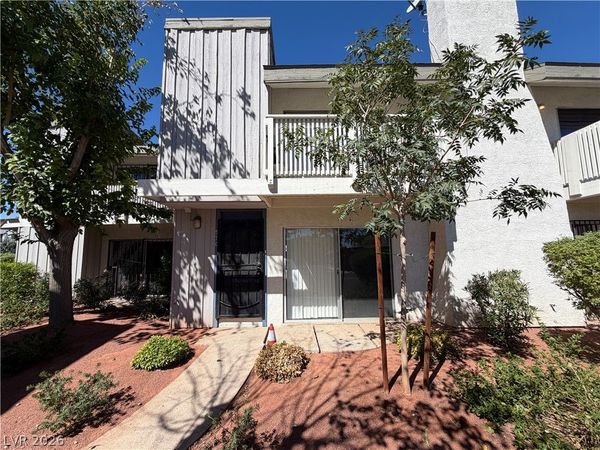 570 Willow Green Drive , Las Vegas, NV 89169