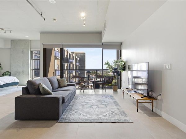 353 E Bonneville Avenue, Unit 630, Las Vegas, NV 89101