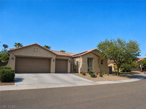 1720 Silent Sunset Avenue , North Las Vegas, NV 89084