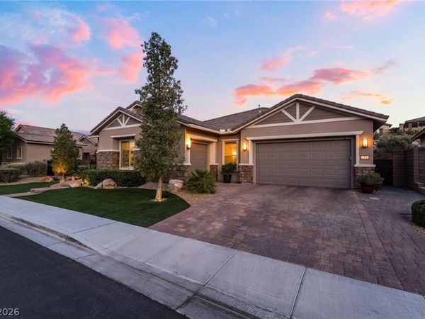 11111 Luna Blanca Drive , Las Vegas, NV 89138