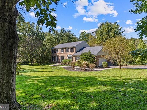 300 MANOR DRIVE, KENNETT SQUARE, PA 19348