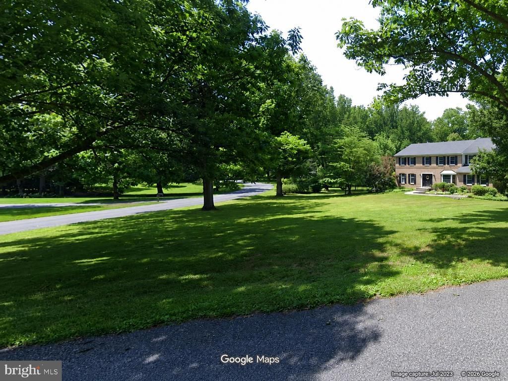 300 MANOR DRIVE, KENNETT SQUARE, PA 19348