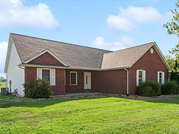 4609 Fountain Brook Drive, Waterloo, IL 62298