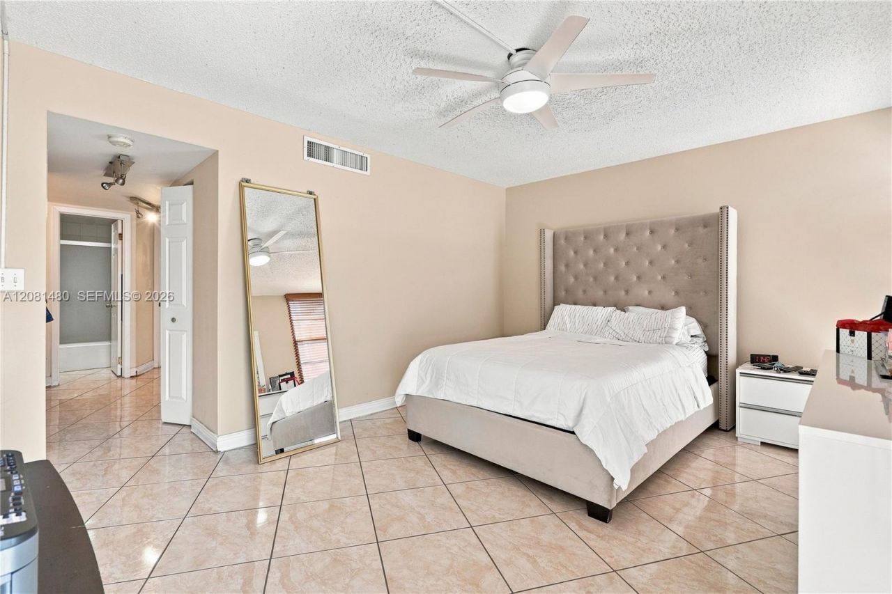 3475 N Country Club Dr, Unit 615, Aventura, FL 33180 Photo