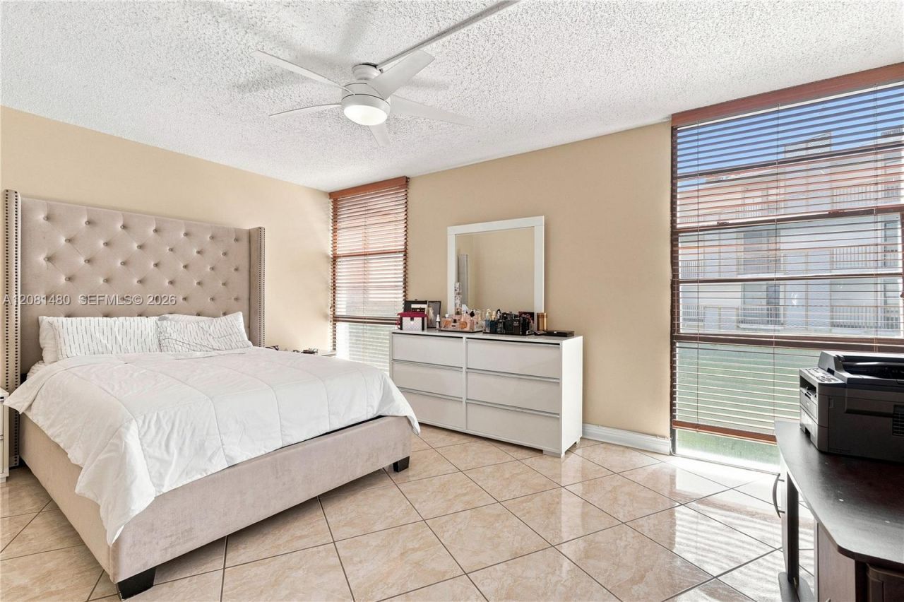 3475 N Country Club Dr, Unit 615, Aventura, FL 33180 Photo