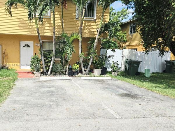 113 NE 12th Ave, Unit 113, Homestead, FL 33030
