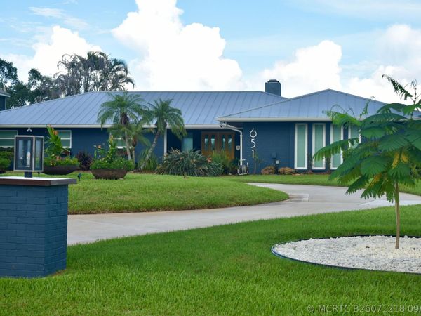 651 SE Hidden River Drive , Port St Lucie, FL 34983