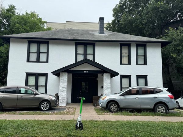 909 W 22nd ST, Austin, TX 78705