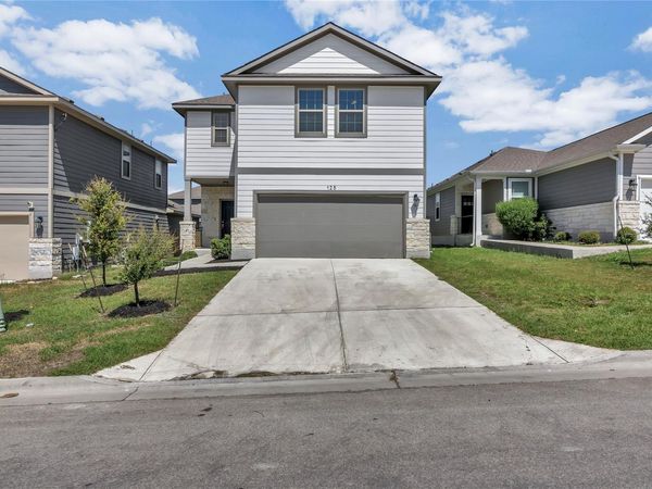 128 Old Stagecoach RD, Jarrell, TX 76537