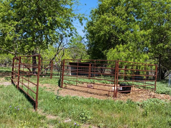 6947 Moody RD, Moody, TX 76557