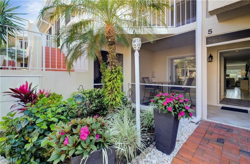 2420 Hidden Lake Dr , Unit 5, Naples, FL 34112 Photo