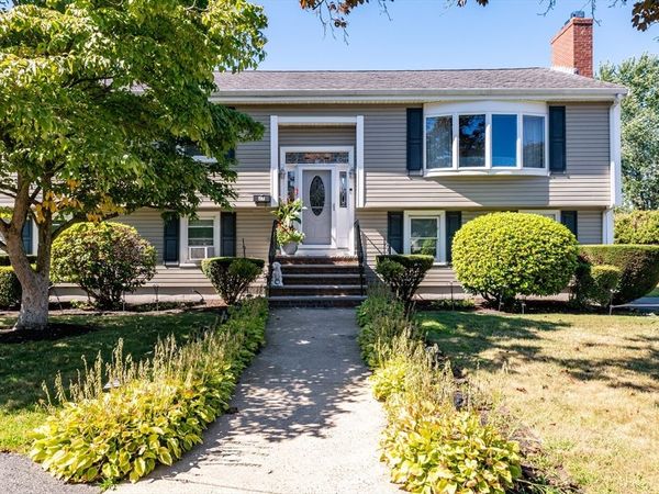 27 Carr Rd, Saugus, MA 01906