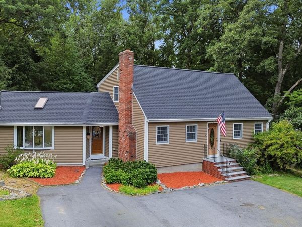 9 Westgate Rd, Billerica, MA 01862
