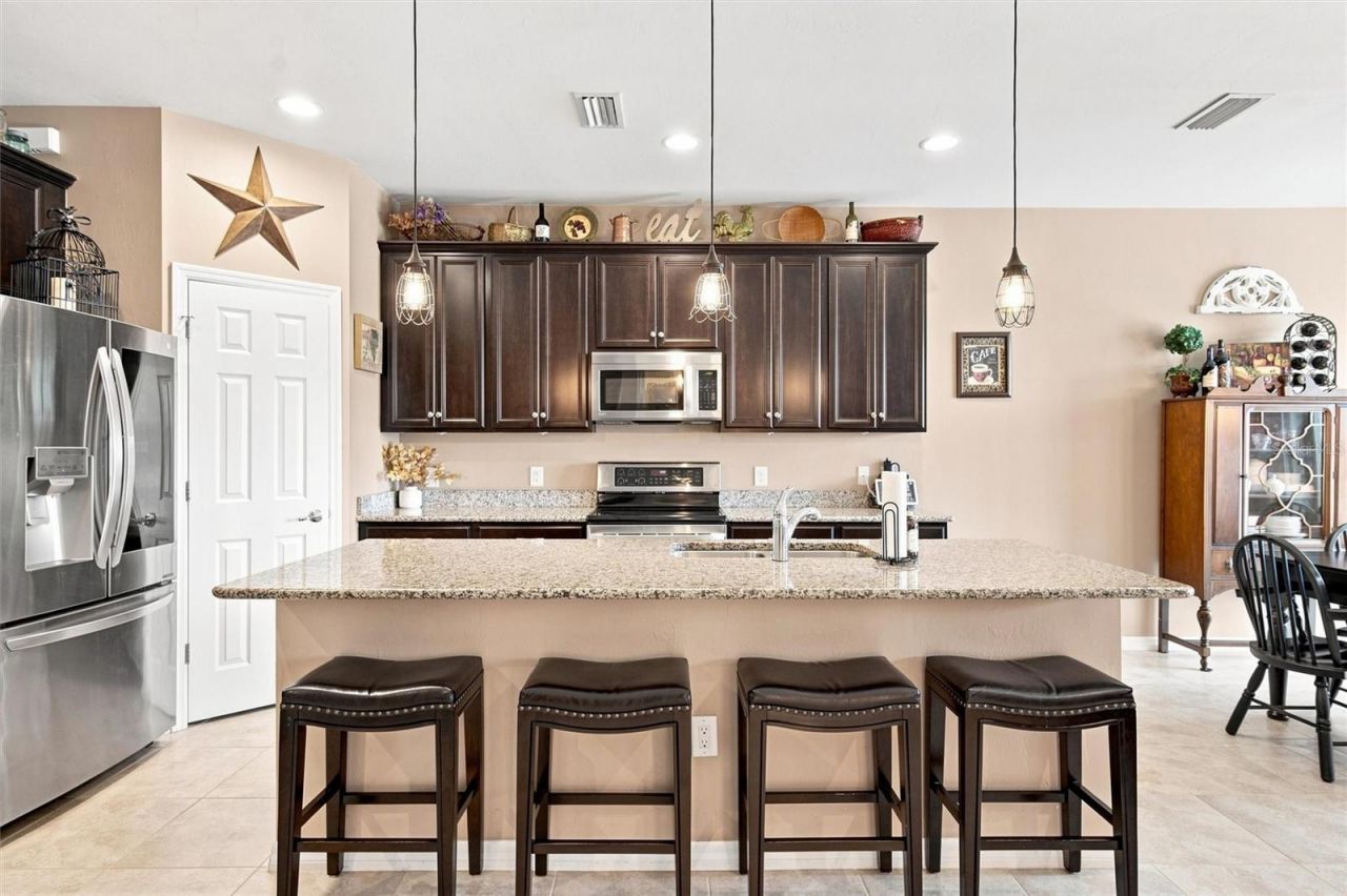 4807 68th Street Circle E, Bradenton, FL 34203 Photo