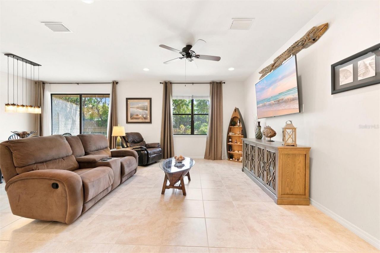 4807 68th Street Circle E, Bradenton, FL 34203 Photo