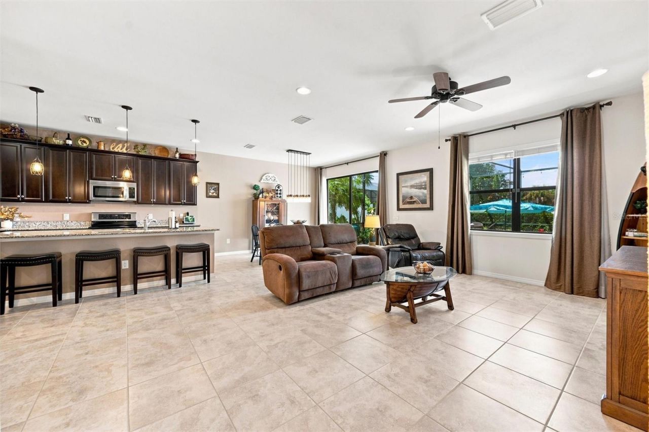 4807 68th Street Circle E, Bradenton, FL 34203 Photo
