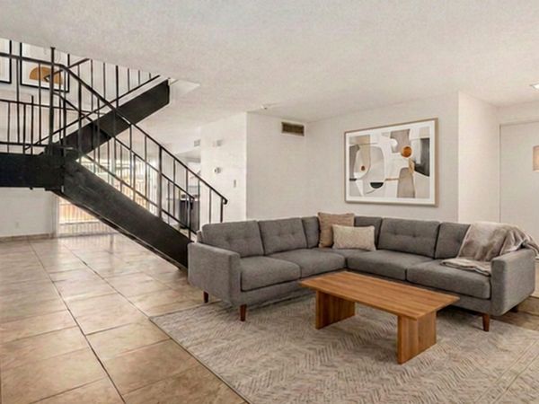 3109 W HARMONT Drive, Phoenix, AZ 85051