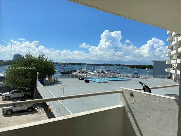 7904 West Dr, Unit 204, North Bay Village, FL 33141