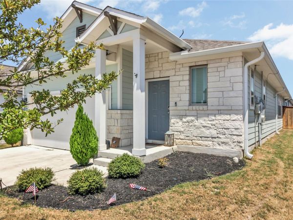 112 Old Stagecoach RD , Jarrell, TX 76537