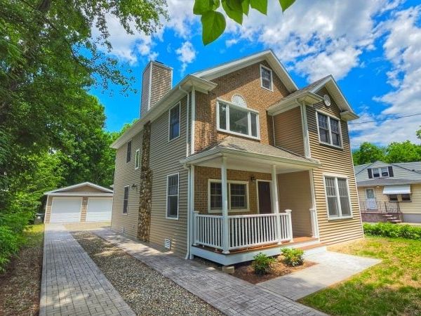 27 Forest Rd, Mount Olive, NJ 07828