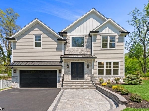 60 W Hobart Gap Rd, Livingston, NJ 07039