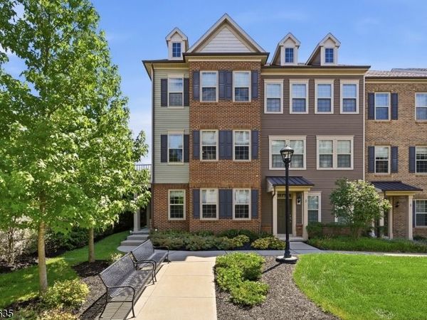 1 Braeburn Ct, Livingston, NJ 07039